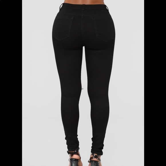 Sippin On Some Skinny Jeans - Black - Picture 2 of 5